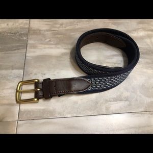 Vineyard Vines Boys Belt size 30 Leather Trim
